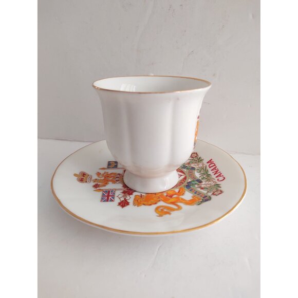 Banawee Bone China Gold Rim Cup & Saucer "Canadian Coat of Arms" - Picture 7 of 16